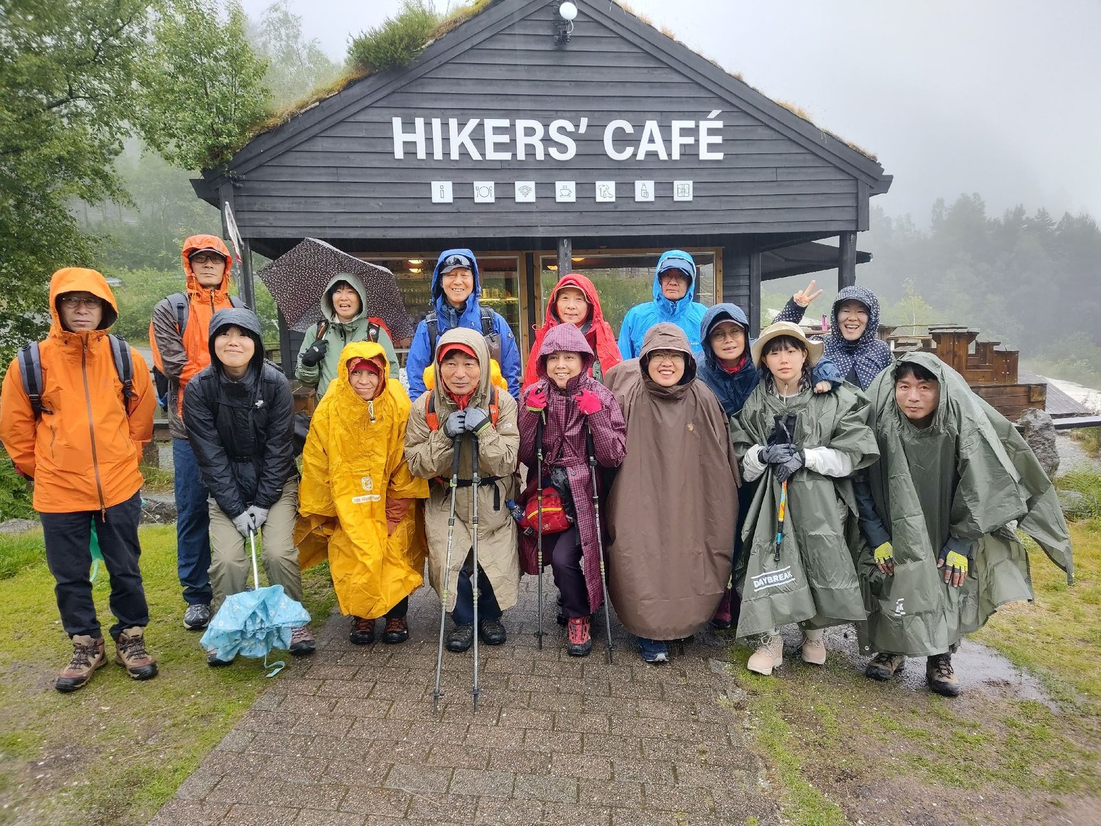 Hiking up pulpit rock norway