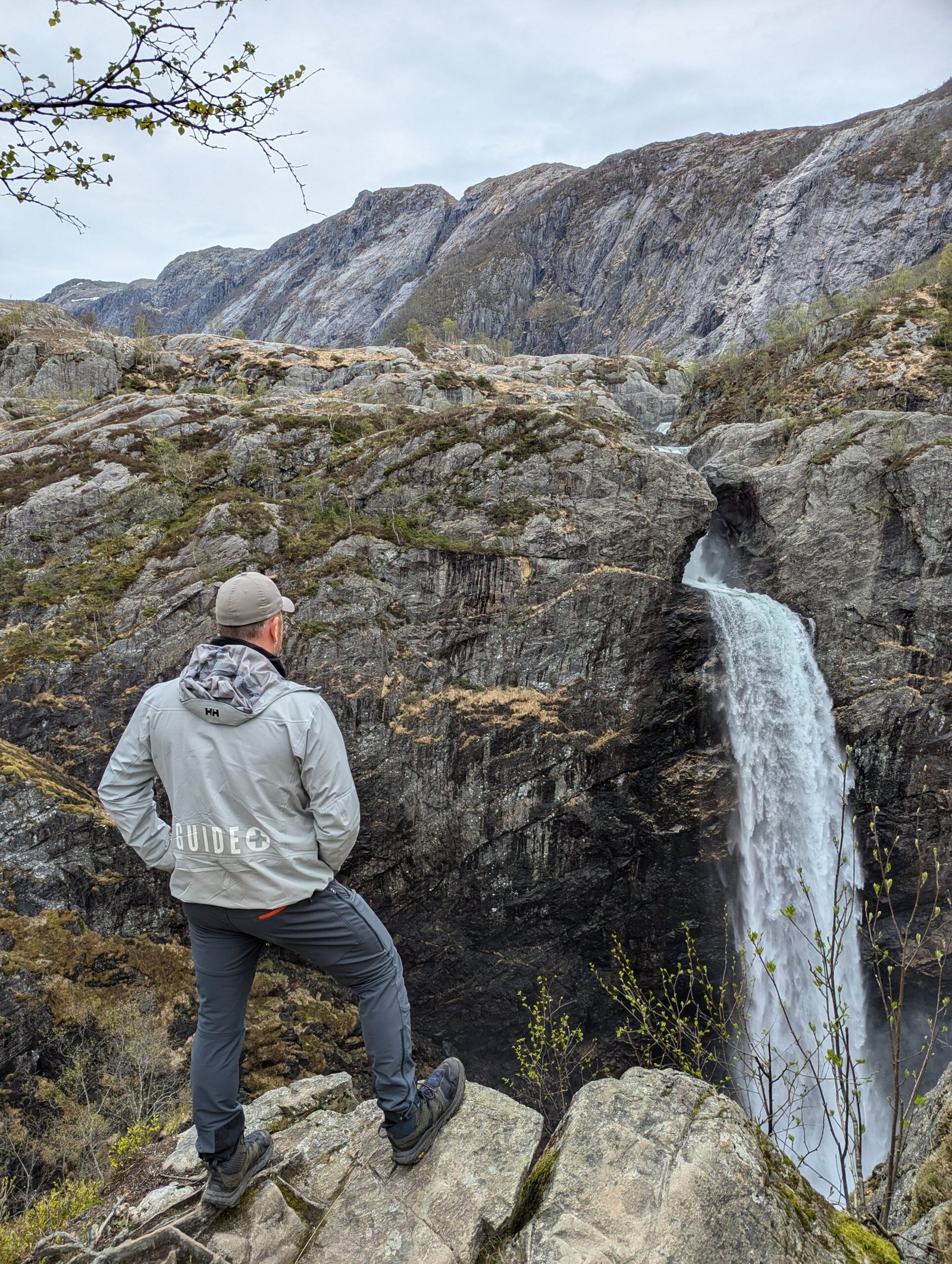 Månafossen Waterfall Hike - A Hidden Gem in the Fjords
