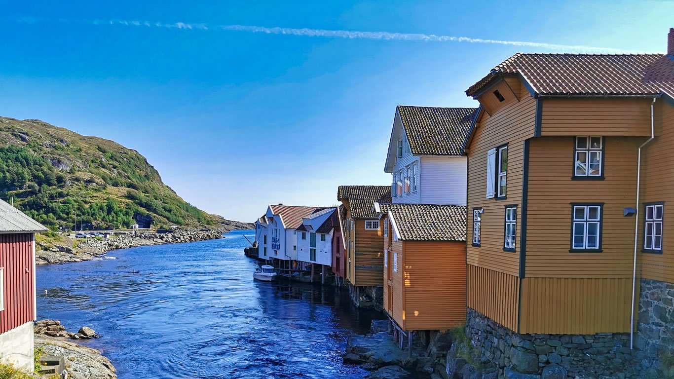 Sokndal-sogndalstrand-village-ocean-roadtrip-relax-must-see-norway-river-1366x768